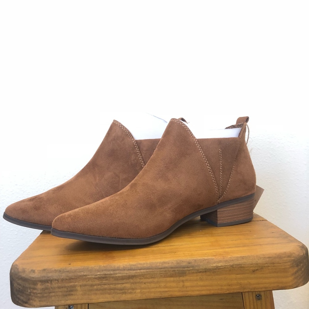 Brand new American eagle light brown ankle booties